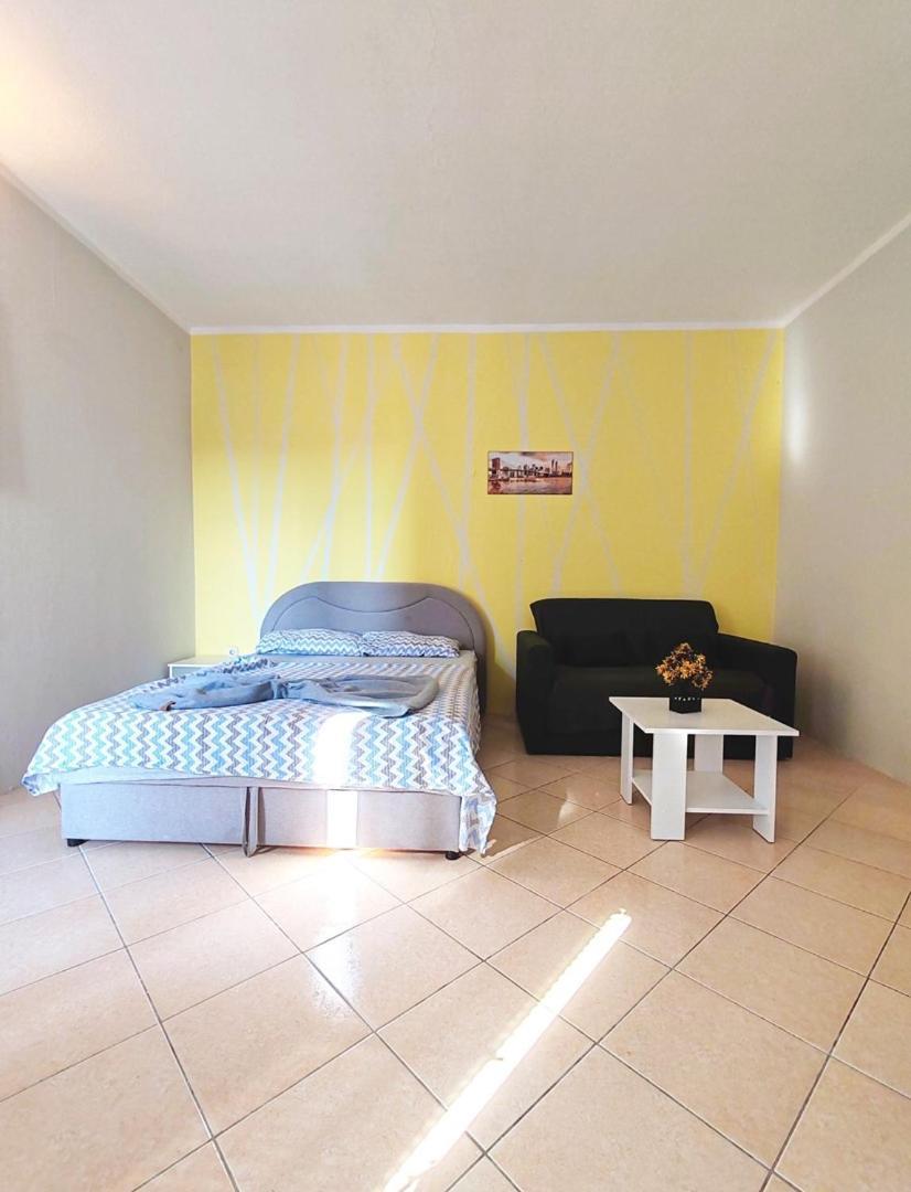 Apartmani I Sobe Brancin ネウム エクステリア 写真