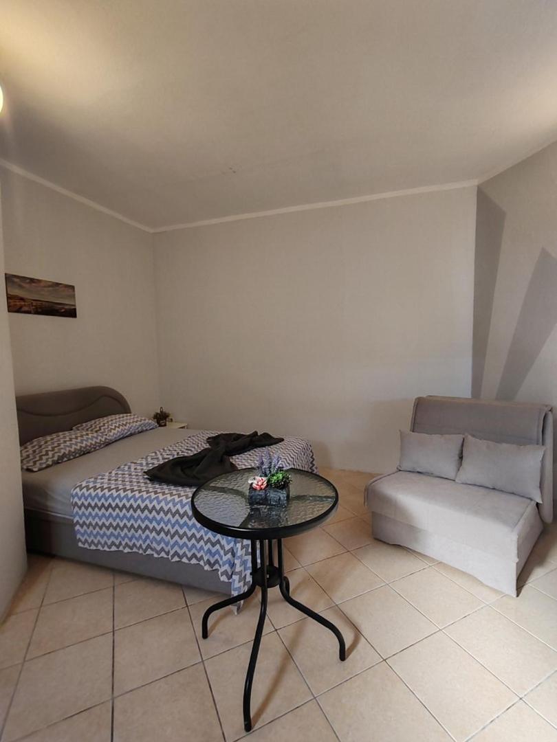 Apartmani I Sobe Brancin ネウム エクステリア 写真