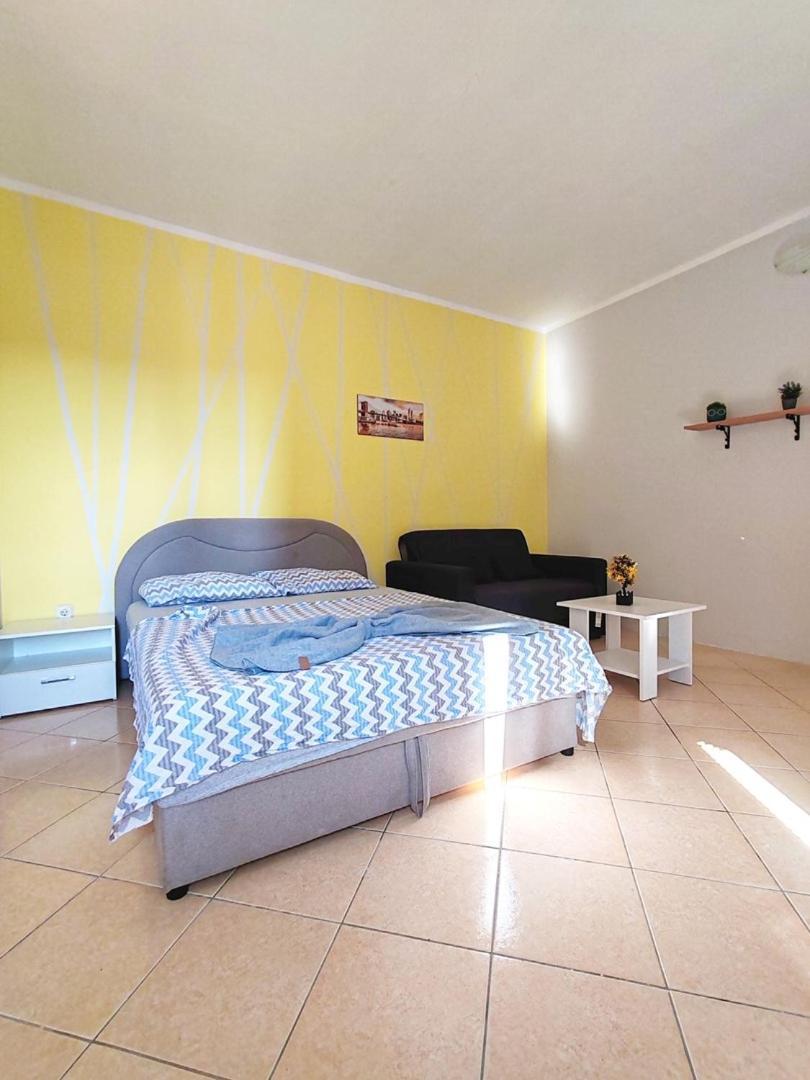 Apartmani I Sobe Brancin ネウム エクステリア 写真