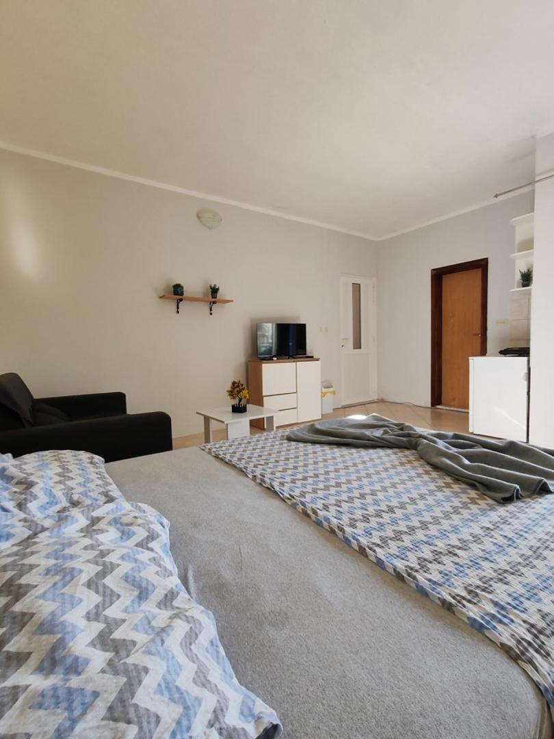 Apartmani I Sobe Brancin ネウム エクステリア 写真