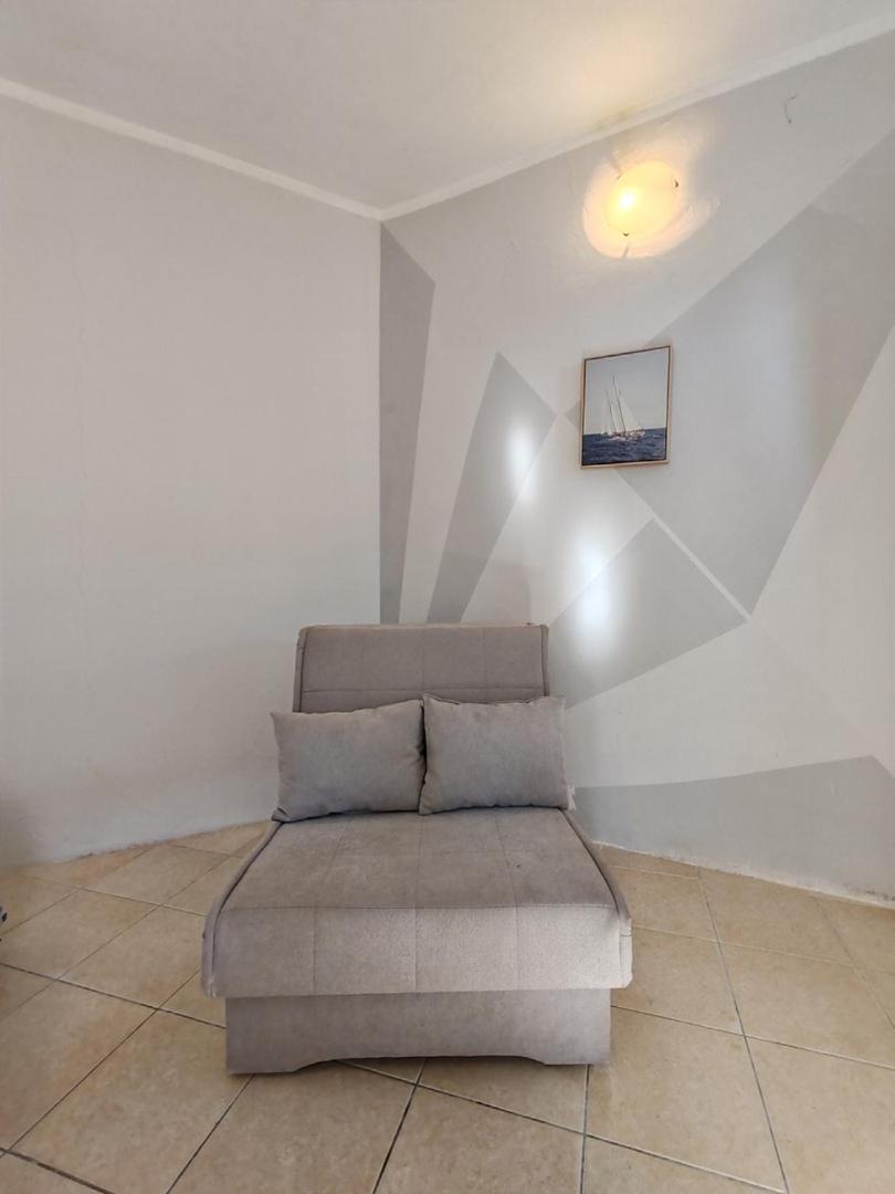Apartmani I Sobe Brancin ネウム エクステリア 写真